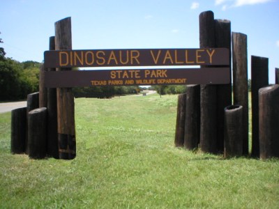 Entrance to the Dinosaur valley